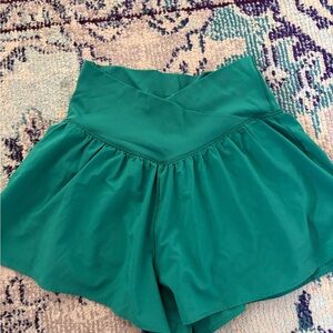 OFFLINE By Aerie Real Me Crossover Flowy Shorts - Green Size Small